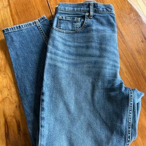 Everlane Cheeky Jean, Lighter Midwash, Size 32 Regular